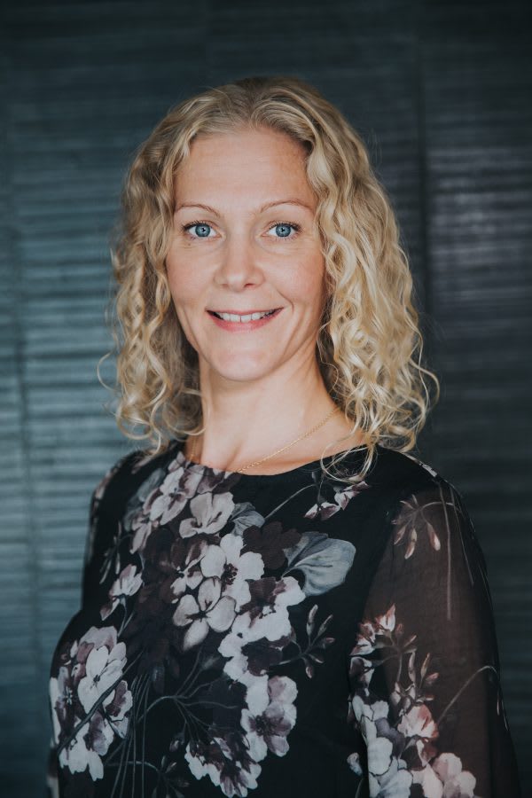 Lisa Therell Bjørnstad