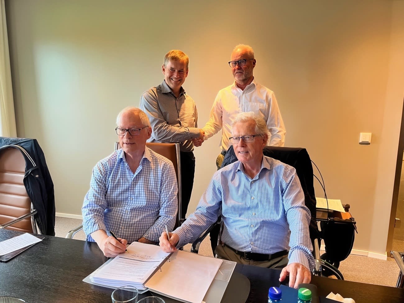 Kontraktsignering vedrørende bygging av Ensjøparken i Oslo mellom Profier, Kolberg Gruppen og Solid Entreprenør
